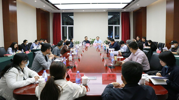 学习贯彻习近平新时代中国特色社会主义思想专题培训班（第二期）开展分组讨论
