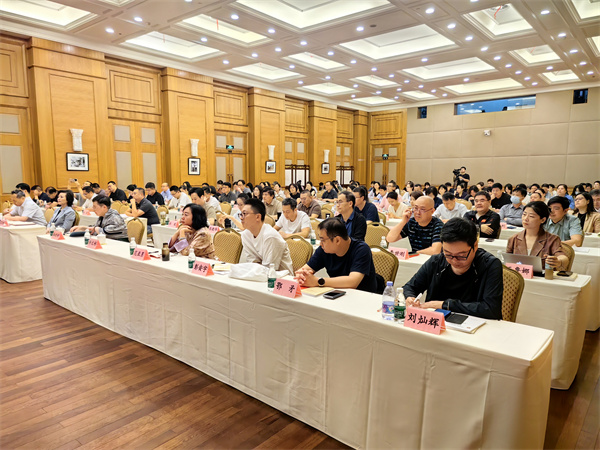 领军二期 | 冷凇、赵力、李敬泽为领军二期学员授课