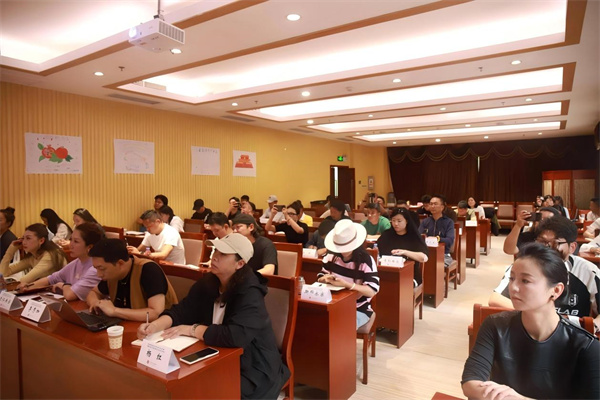 民族18期｜靳苗苗、赵云红为学员授课